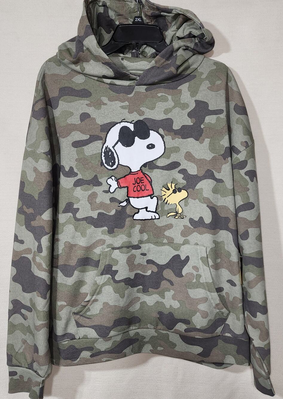 Snoopy and Woodstock Camo hoodie men's size Medium